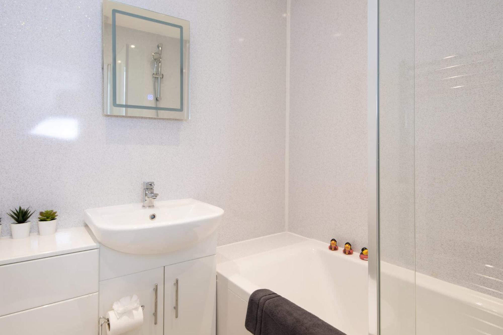 Absolute Beachfront With Decked Garden Oasis And Views Bognor Regis Luaran gambar
