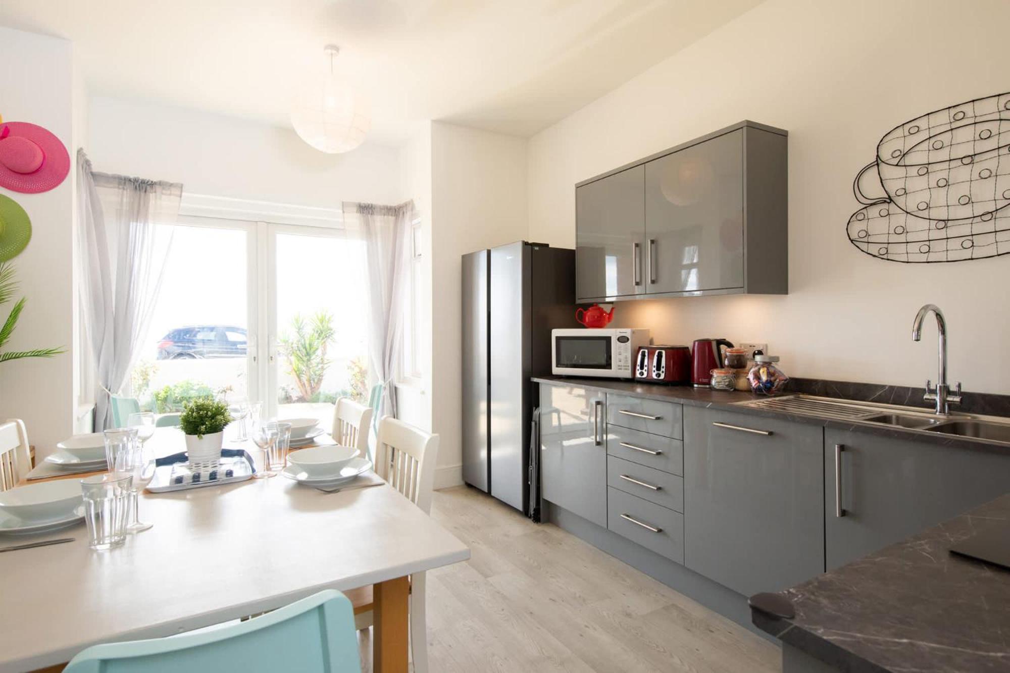 Absolute Beachfront With Decked Garden Oasis And Views Bognor Regis Luaran gambar