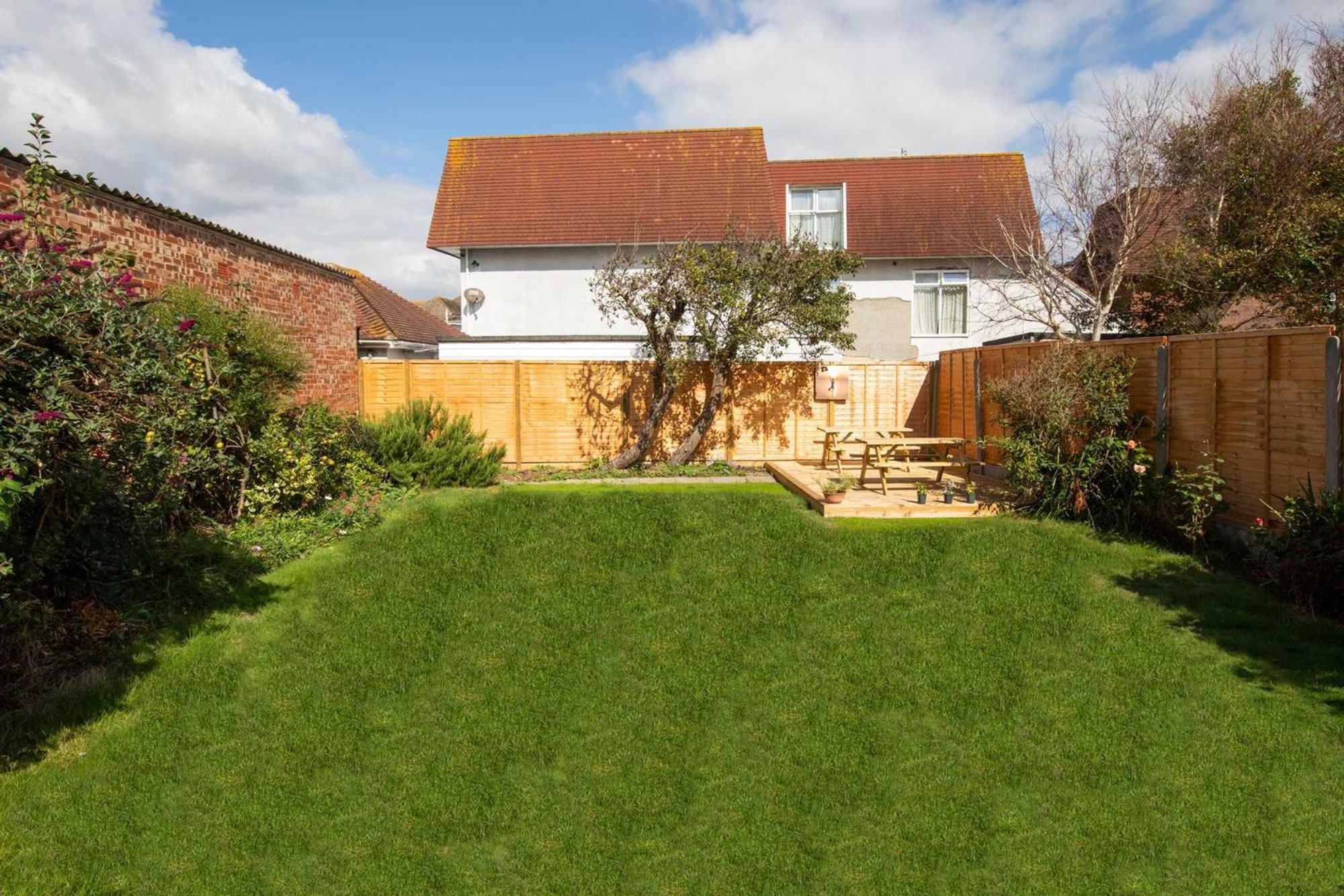 Absolute Beachfront With Decked Garden Oasis And Views Bognor Regis Luaran gambar